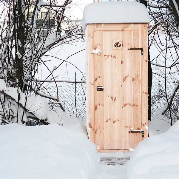 TROBOLO Kersaboem composting toilet in the snow