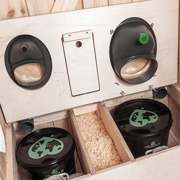 TROBOLO KitaBoem Trockentrenntoilette ffener Toilettensitz mit Einstreu
