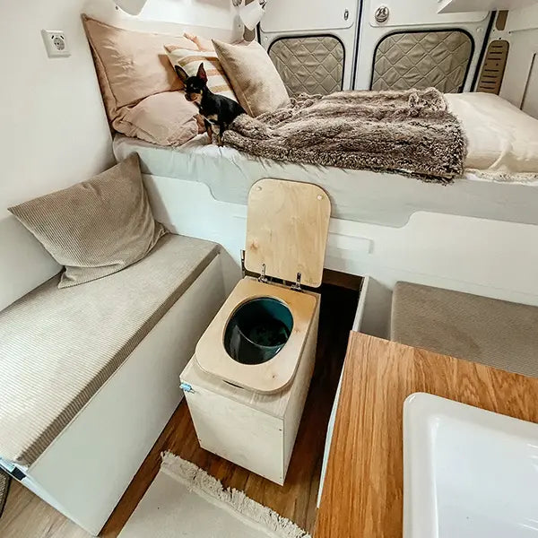 TROBOLO TeraBloem baño seco en la autocaravana con perro